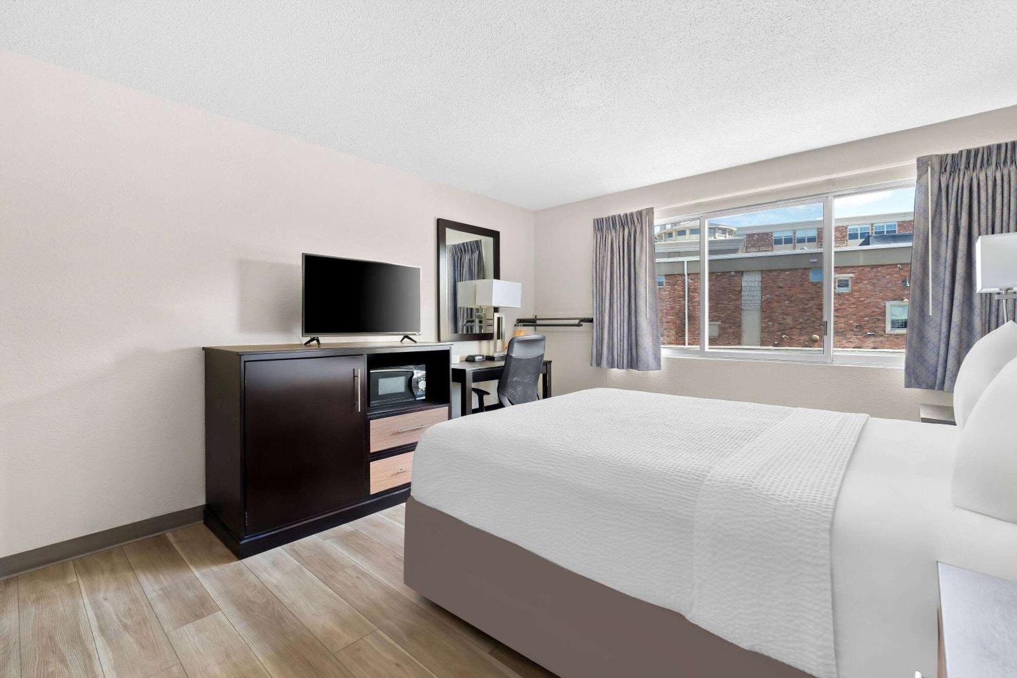 Days Inn By Wyndham Albany Suny Kültér fotó